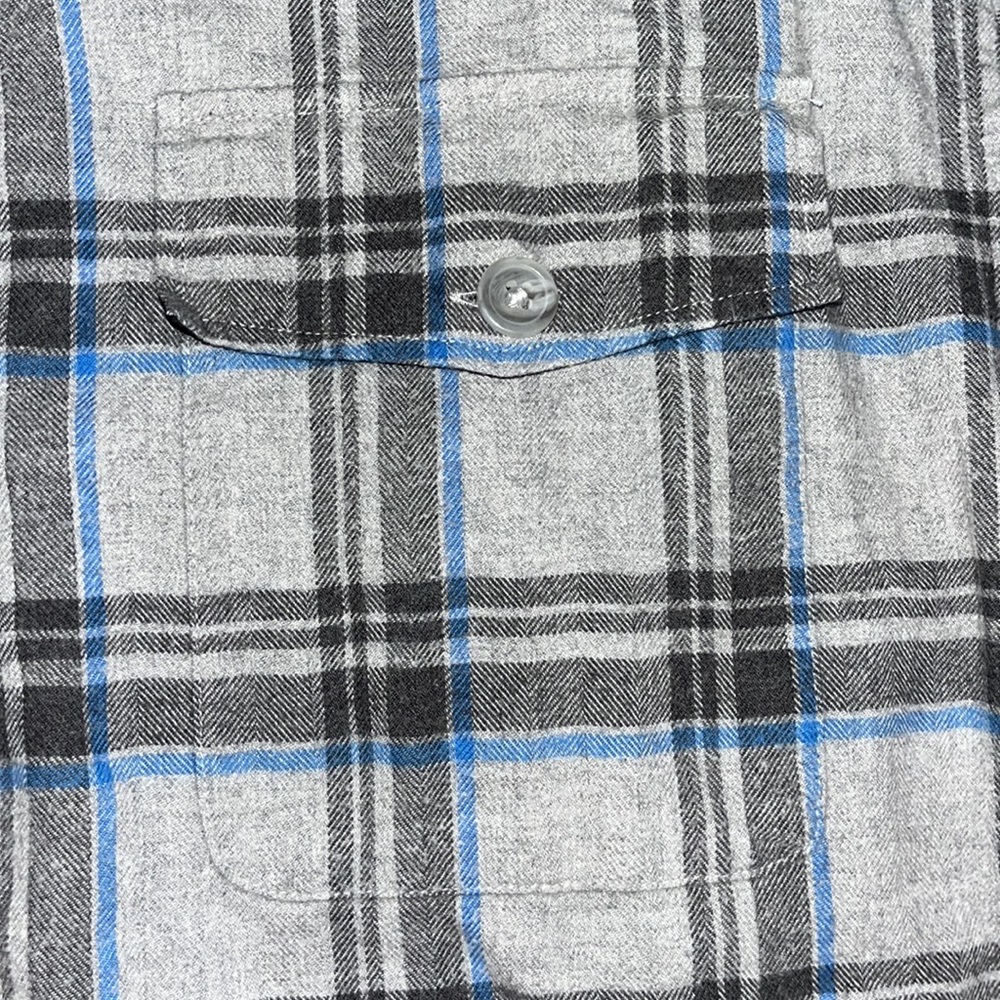 Hugo Boss Flannel In A Size Large - image 4